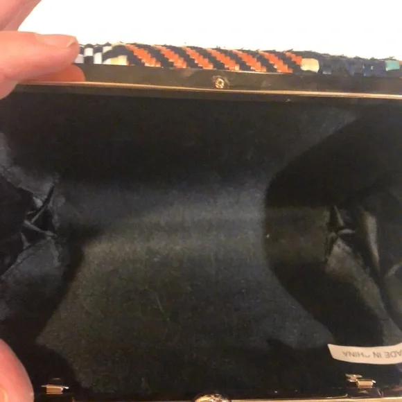 Clutch - Picture 4 of 4